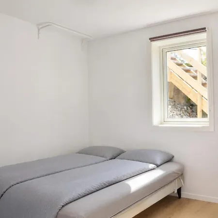 شقة E76 Newly Renovated 3-room كريستينساند